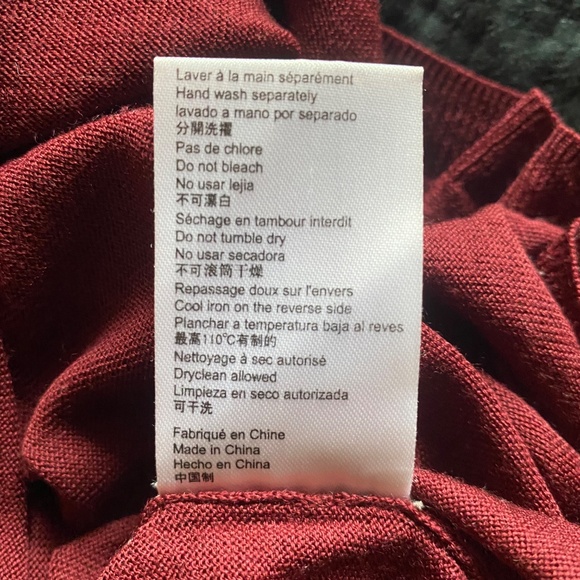 Cherry Girl Fine Merino Cardi ~Tara Jarmon ~ Ginno Cardigan ~ - Picture 10 of 11